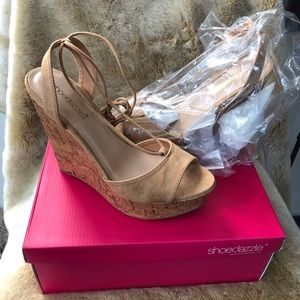 Shoedazzle Tan Strappy Cork Wedge Sandals Sz 9